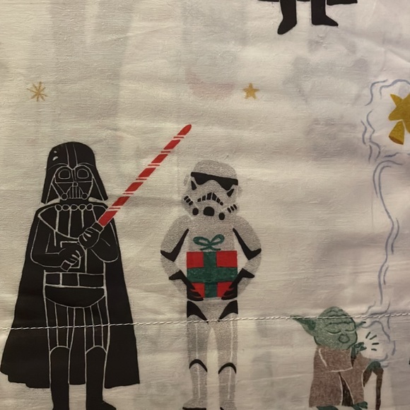 Pottery Barn Star Wars Christmas Flat Top Sheet - Brand New / Never Used - Picture 2 of 4